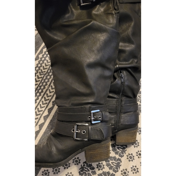 Carlos By Carlos Santana Women's Claudia Wide Calf Motorcycle Boot, Black, 7 M U - Picture 5 of 11